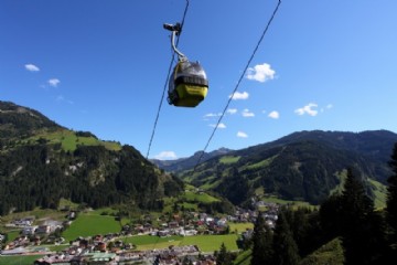 Hoch in der Luft - die Gondel im Großarltal